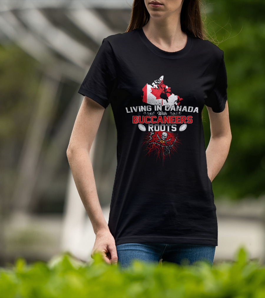 Living In Canada With Buccaneers Roots Football Icon Canada Map T-Shirt