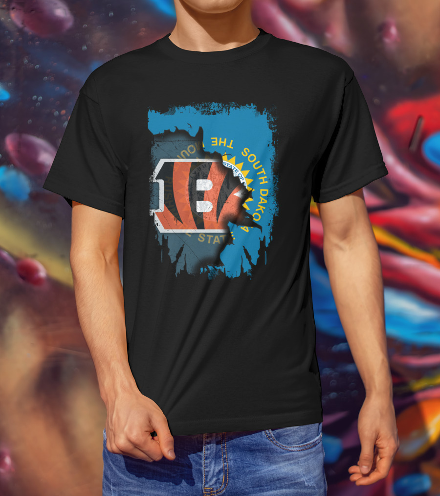 South Dakota Meets Bengals Team Spirit Mashup T-Shirt