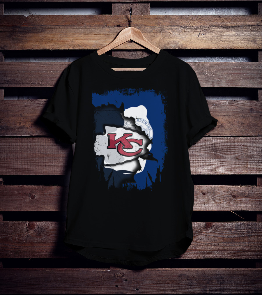Wyoming State Seal Combined With KC Chiefs T-Shirt