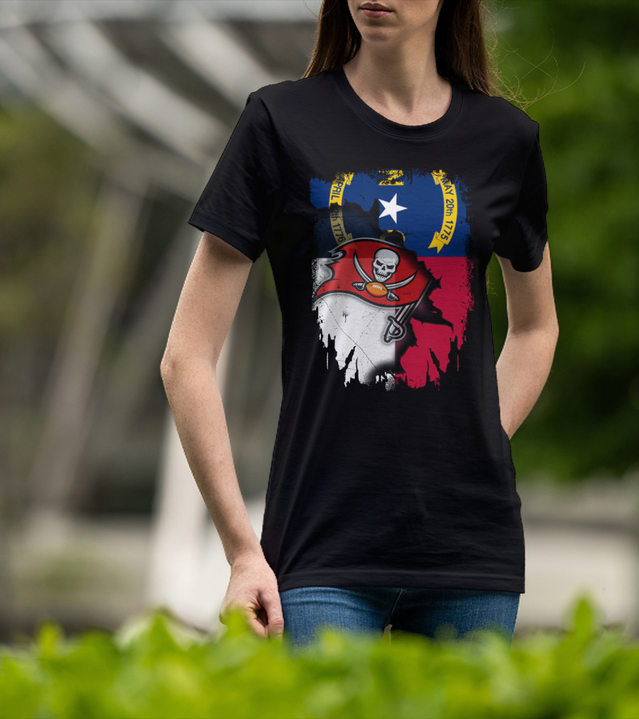 Together North Carolina With Buccaneers Flag And North Carolina Coat Of Arms April 1776 T-Shirt
