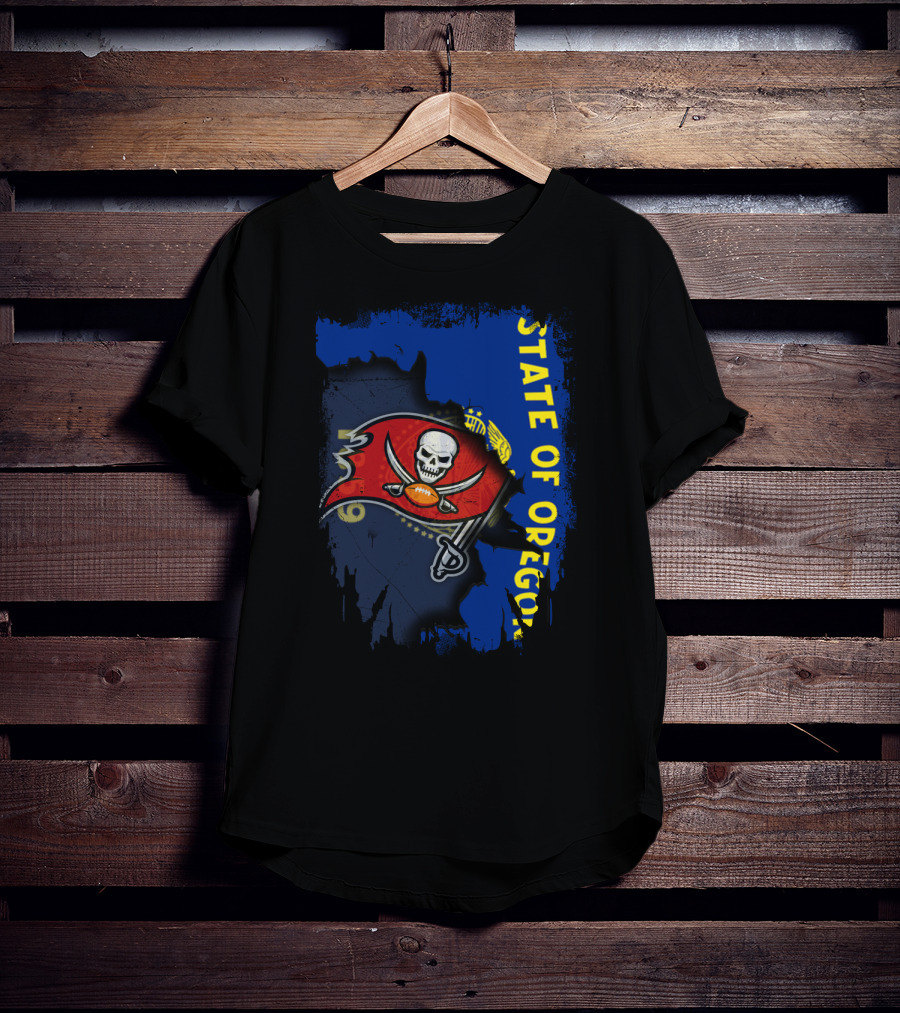 State Of Oregon Combined With Buccaneers Flag Emblem T-Shirt