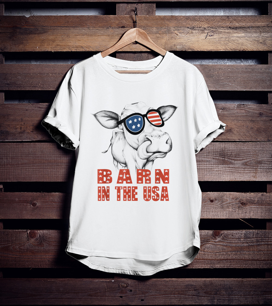 Barn In The USA Patriotic Flag Sunglasses Cow T-Shirt