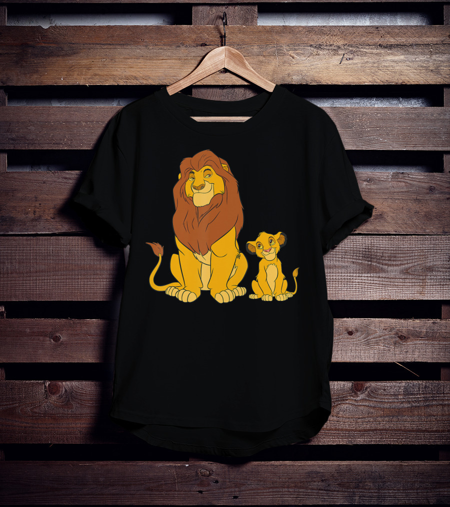 Disney The Lion King Mufasa And Young Simba Sitting Together T-Shirt