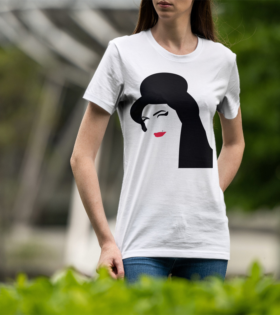 Amy Winehouse Iconic T-Shirt
