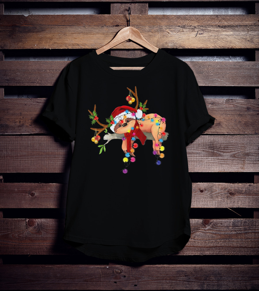 Santa Sloth With Gorgeous Reindeer Antlers And Christmas Lights T-Shirt