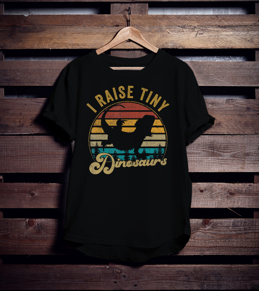 I Raise Tiny Dinosaurs Funny Bearded Dragon Vintage Silhouette Retro Sunset T-Shirt