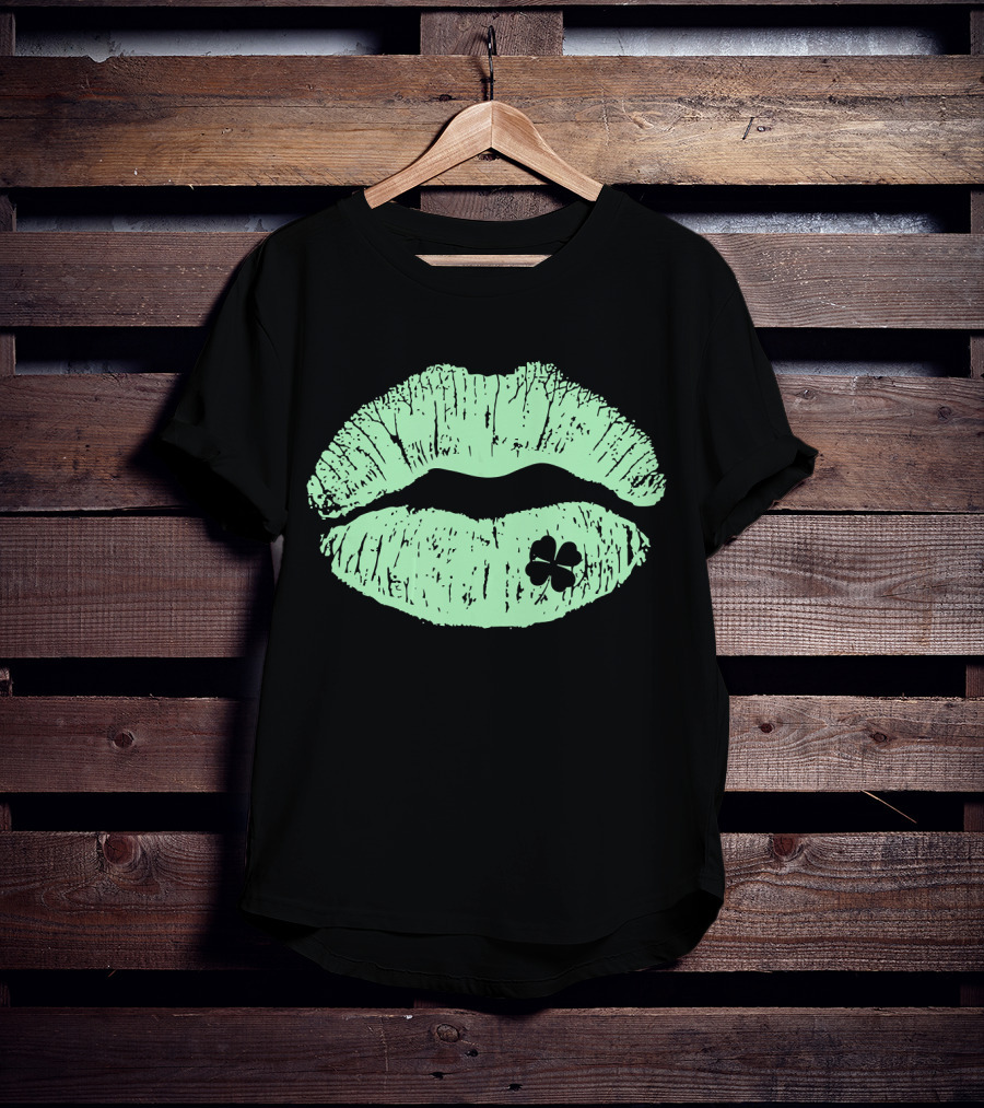 Lips Irish Kiss Clover St Patricks Day Green Shamrock T-Shirt