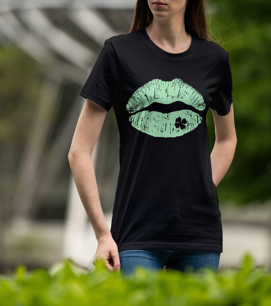 Lips Irish Kiss Clover St Patricks Day Green Shamrock T-Shirt