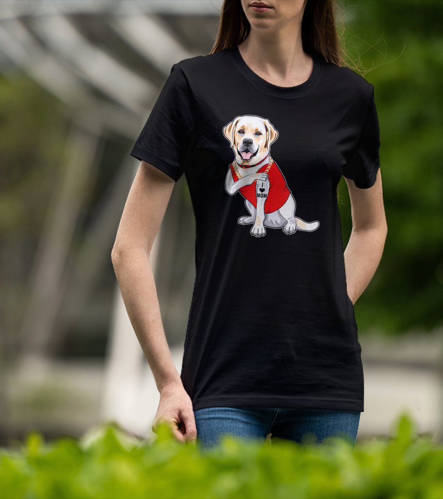 Labrador Retriever I Love Mom Tattoo Red Shirt Gold Chain T-Shirt