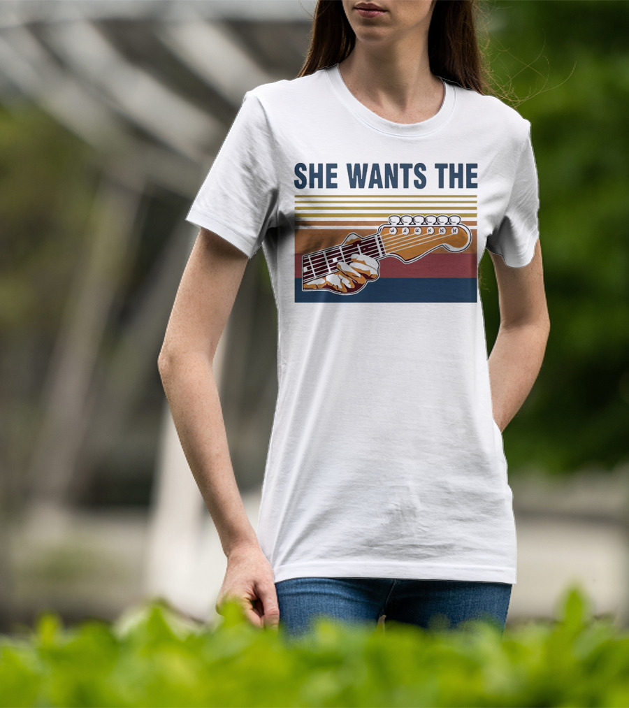 SHE WANTS THE GUITAR Retro Stripes Hand Playing Strings T-Shirt