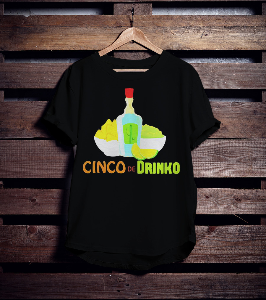 Cinco De Drinko Cinco De Mayo Wine Lemon Cocktail Bottle Lime Chips T-Shirt