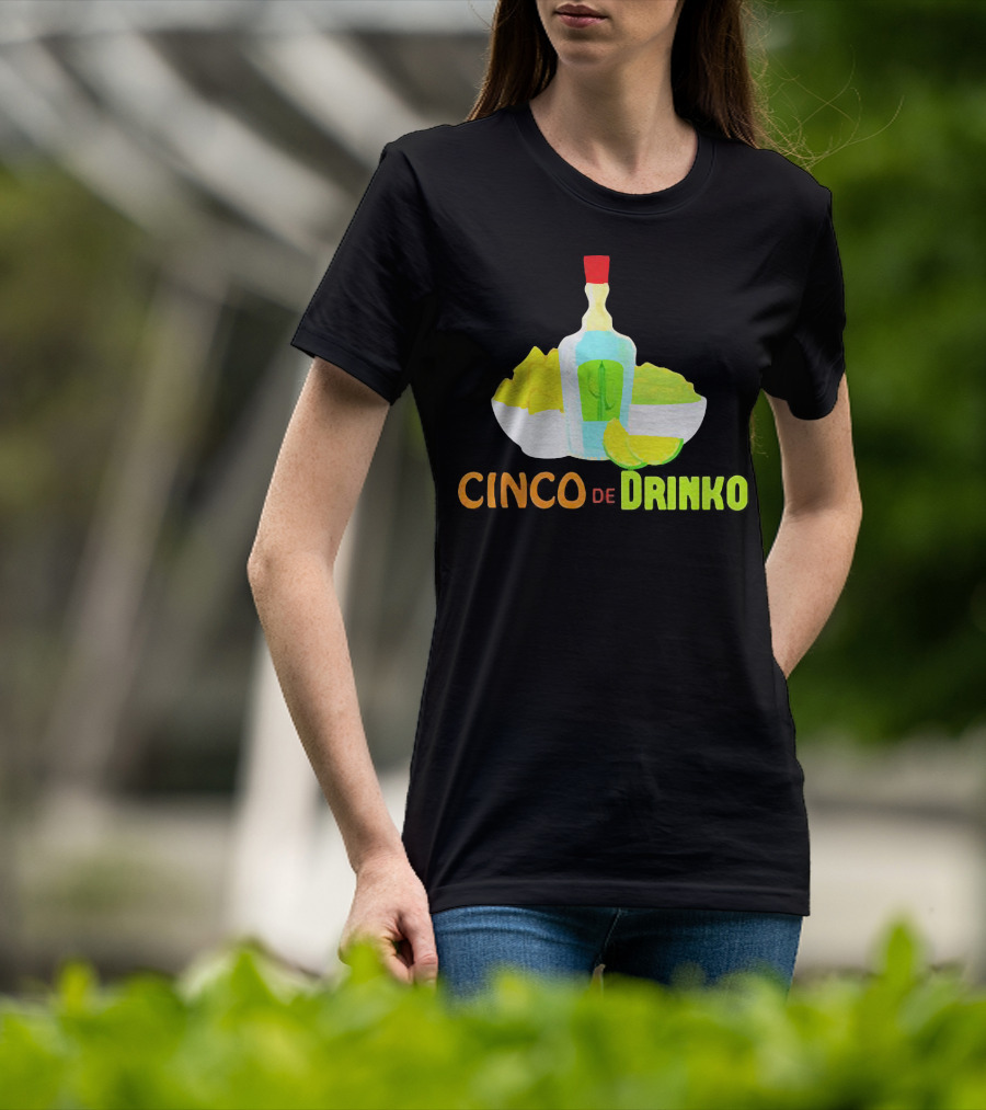 Cinco De Drinko Cinco De Mayo Wine Lemon Cocktail Bottle Lime Chips T-Shirt