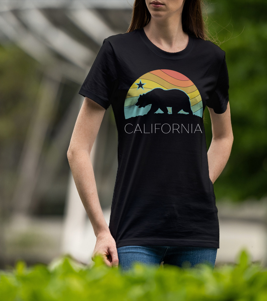 Retro California Bear Vintage Beach Cali Pride Surf 70s 80s Star Rainbow T-Shirt