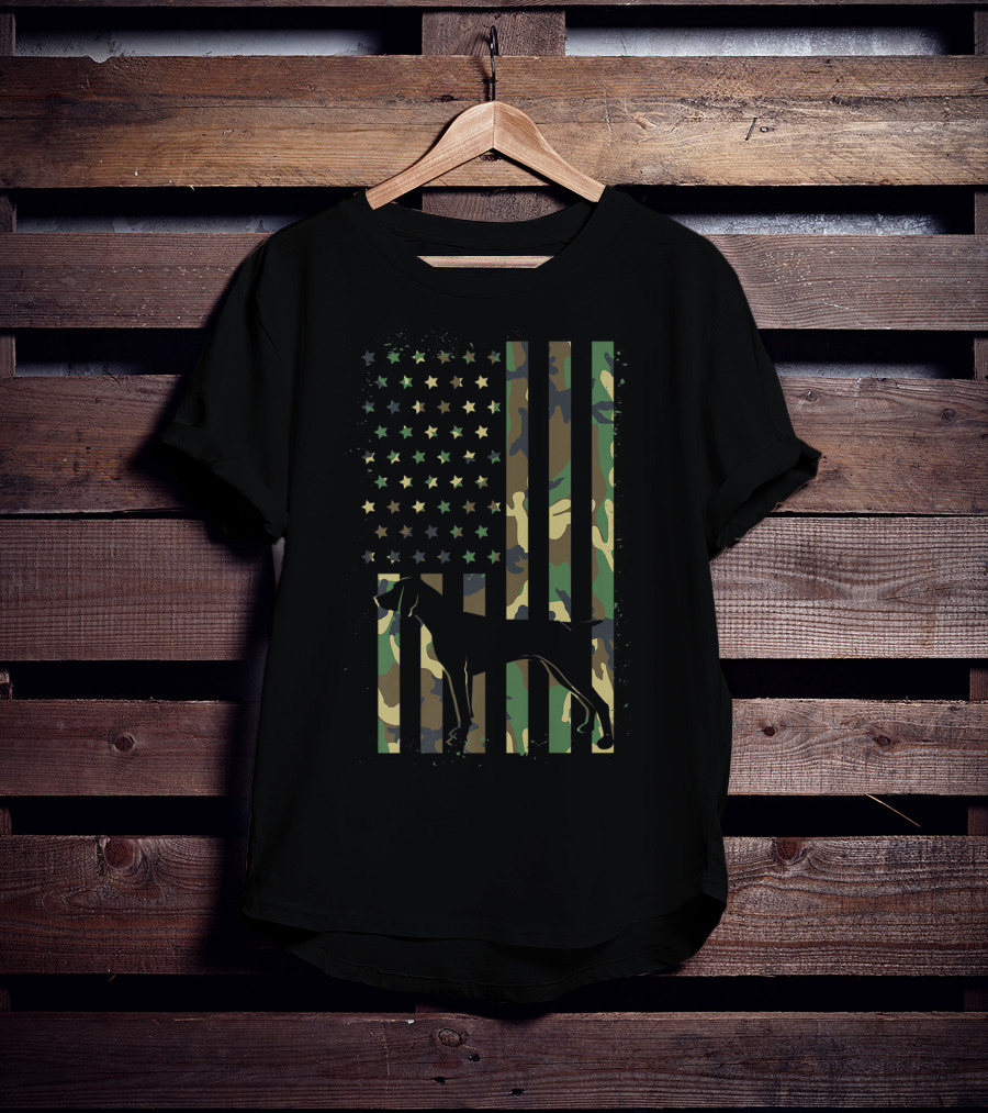 German Shorthair Pointer Mom Dog Camouflage American Flag T-Shirt