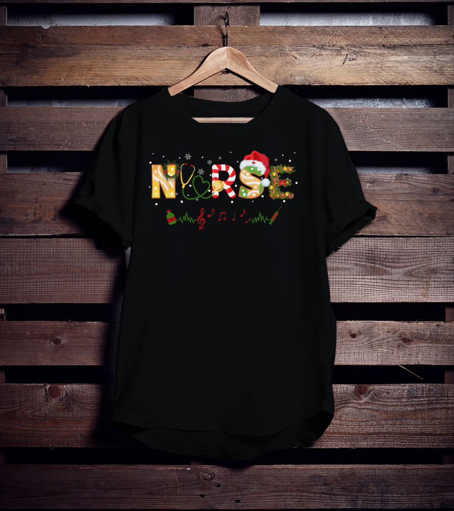 Nurse Christmas Santa Hat Stethoscope Heartbeat Music Syringe Snowflakes T-Shirt