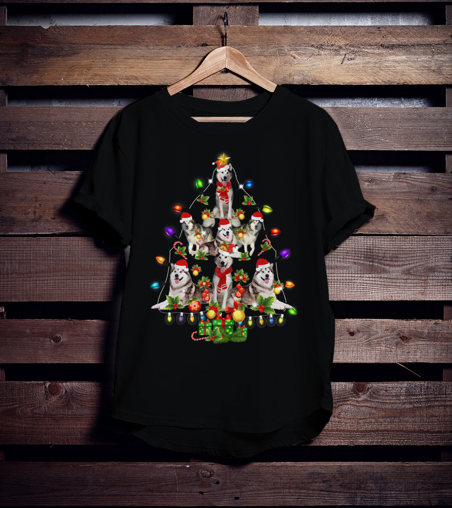 Alaskan Malamute Christmas Tree With Funny Dogs And Festive Lights T-Shirt
