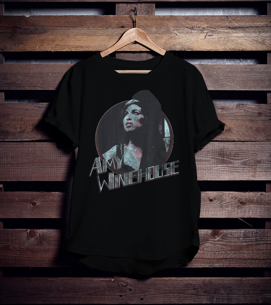 Amy Winehouse Vintage Circle T-Shirt