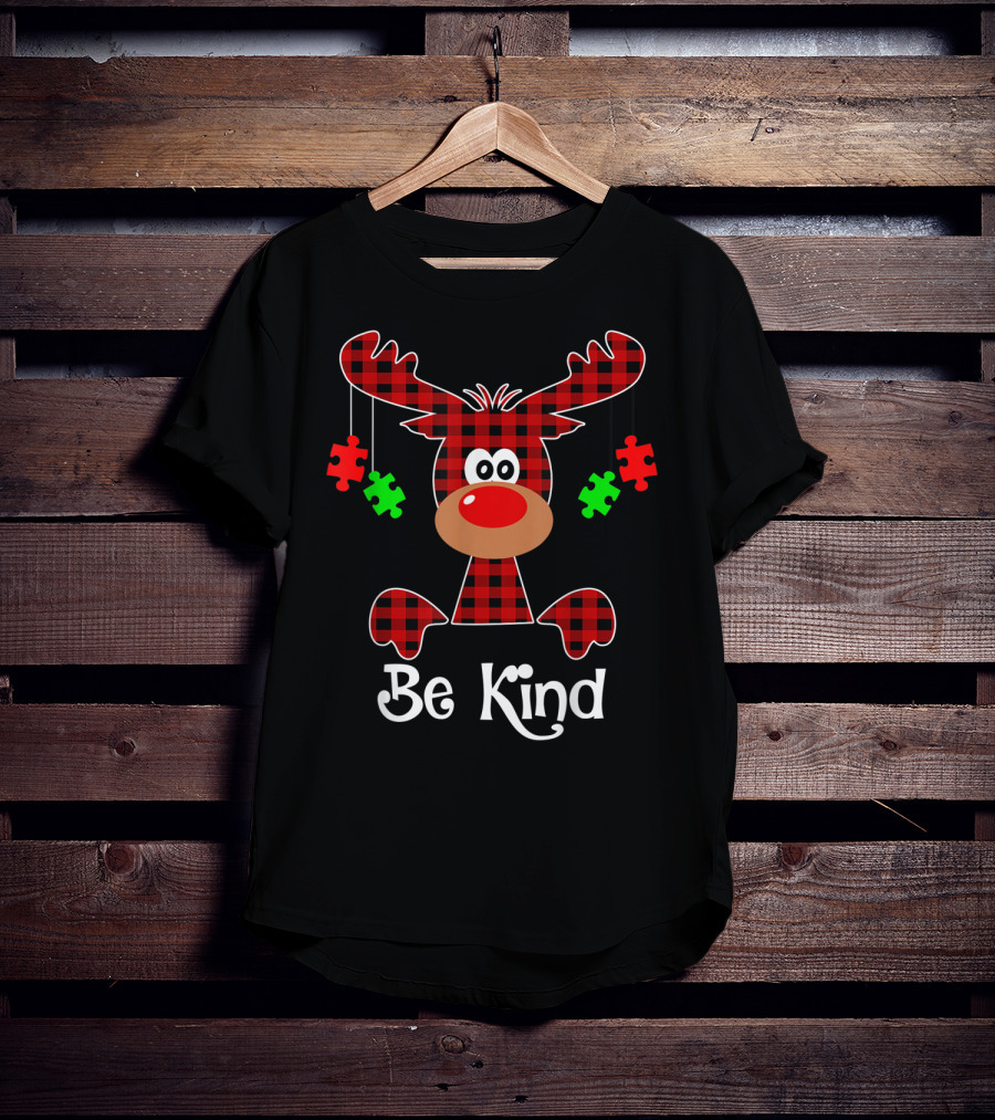 Be Kind Checkered Reindeer With Puzzle Pieces Autism Awareness Christmas T-Shirt