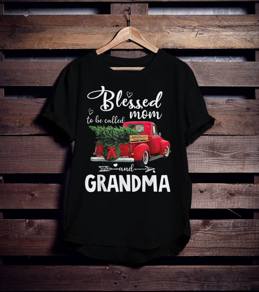 Blessed To Be Called Mom And Grandma Red Truck With Christmas Tree T-Shirt