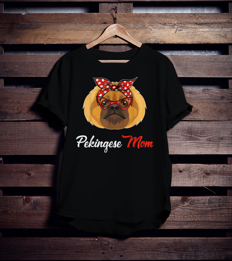 Pekingese Mom With Bandana And Glasses T-Shirt