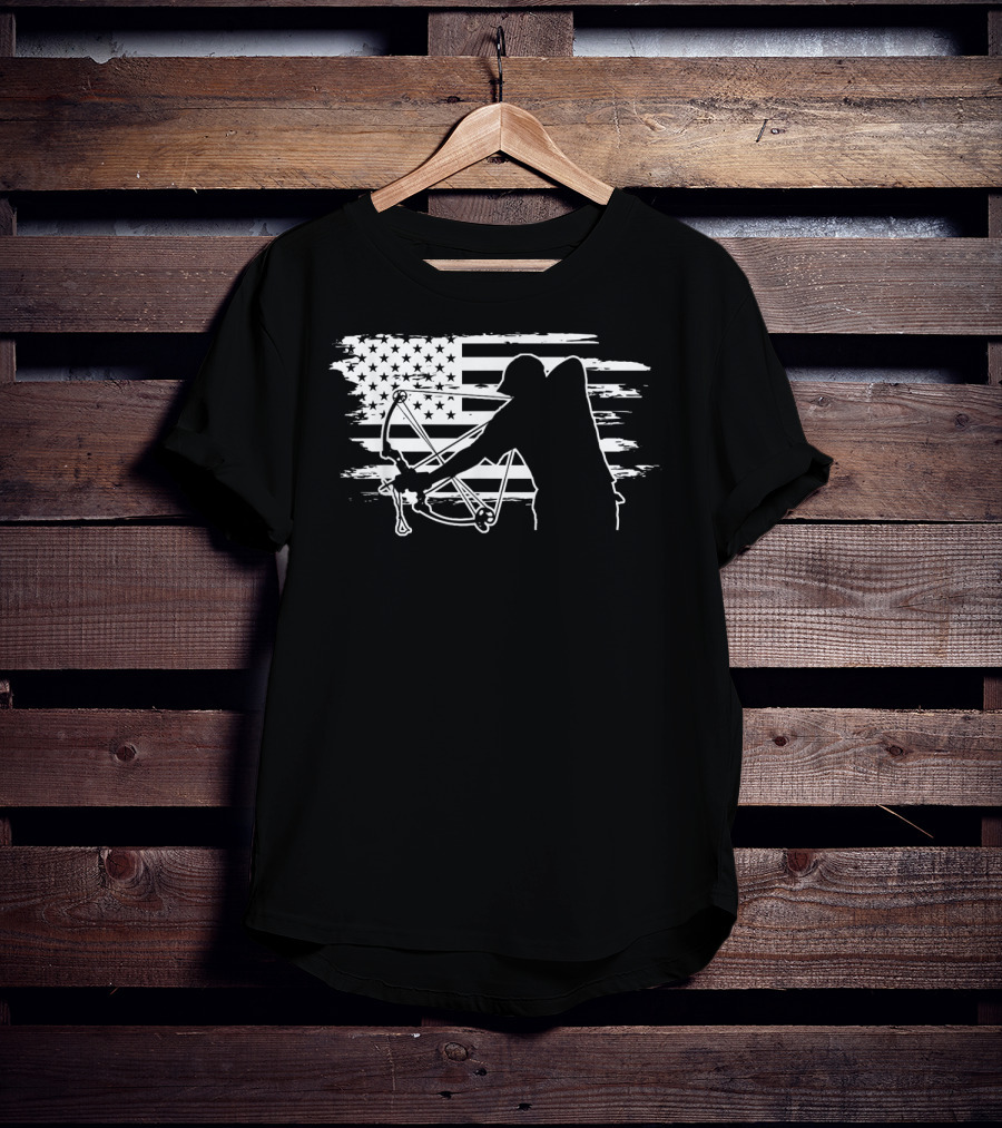 Dad Bowfishing Archer Silhouette With American Flag Background T-Shirt