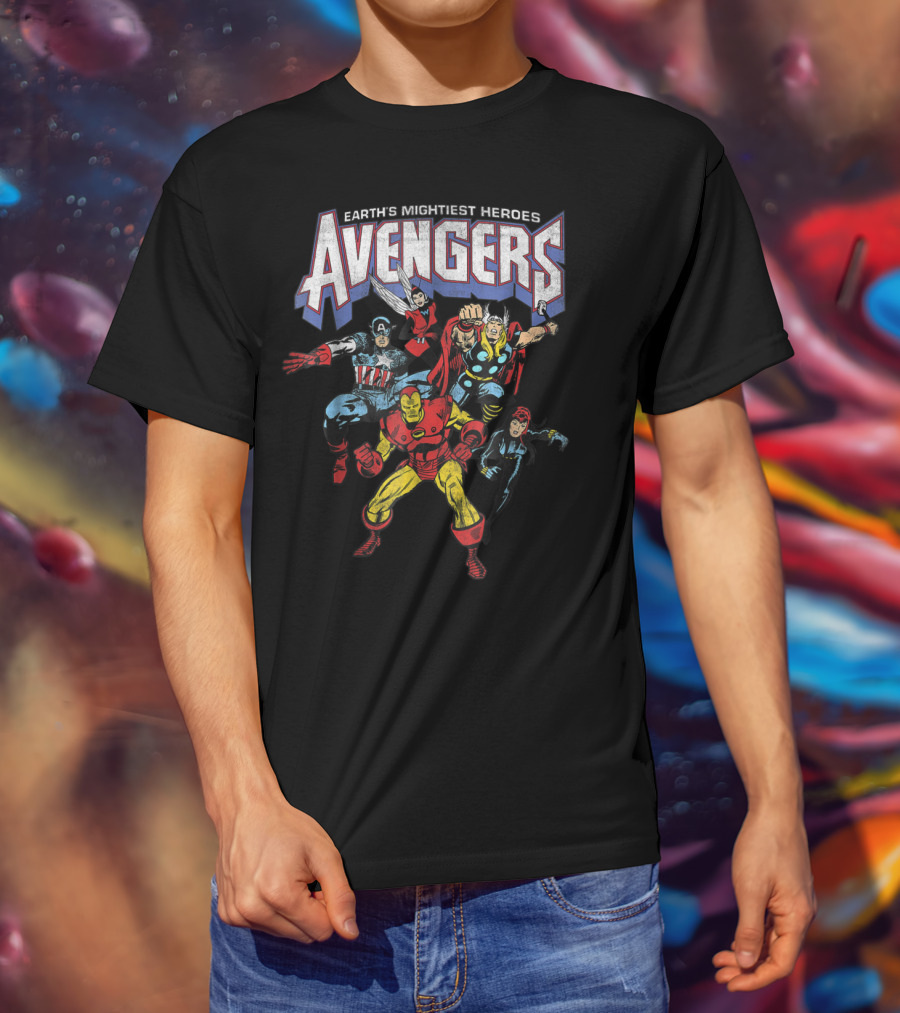 Earth's Mightiest Heroes Avengers Classic Vintage Group Shot T-Shirt