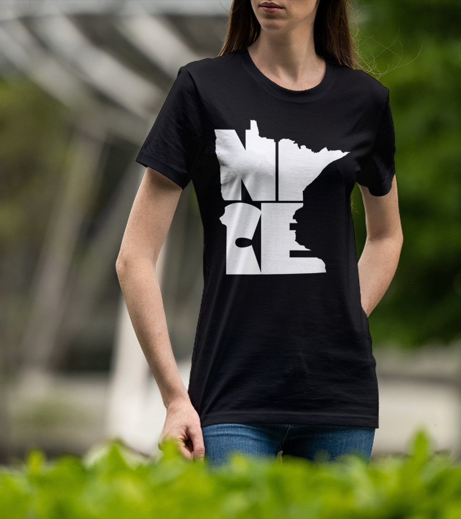 Minnesota Nice Map Outline T-Shirt