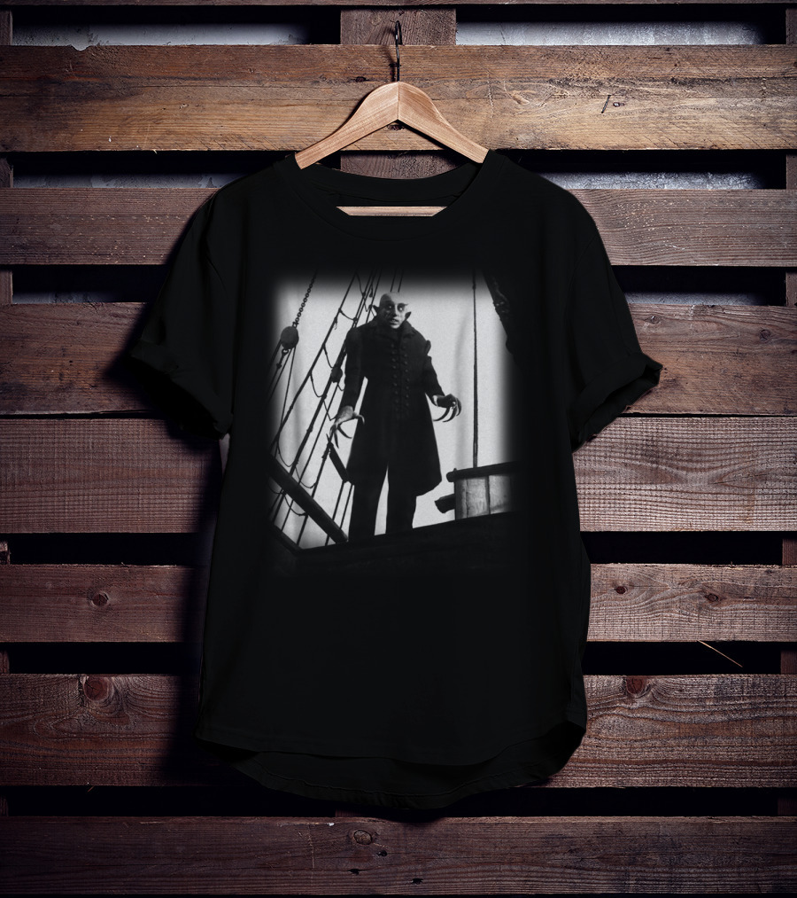 Nosferatu Vampire Classic Horror Black Dracula Iconic Ship Scene T-Shirt