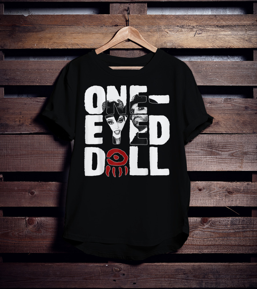 OneEyed Doll Band Selfie Eye Classicfit T-Shirt