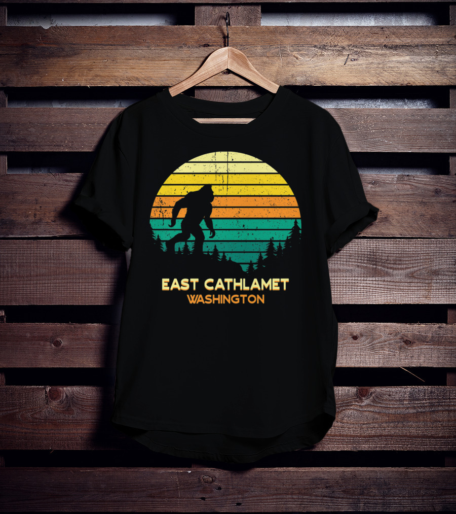 Vintage Sunset Bigfoot East Cathlamet Washington T-Shirt