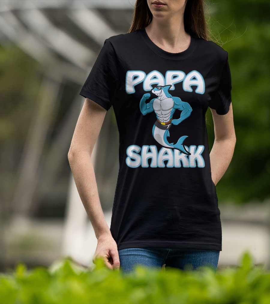 Papa Shark Muscular Gym Dad Father's Day T-Shirt