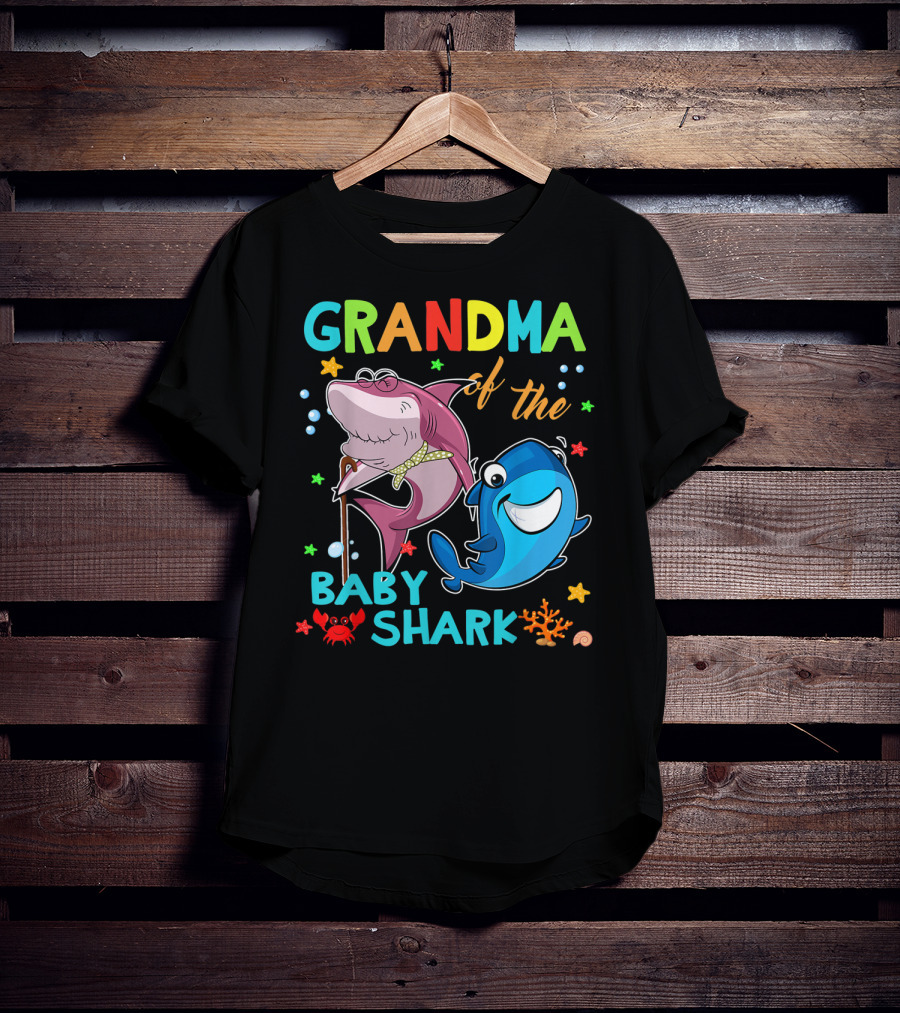 Grandma Of The Baby Shark With Colorful Cartoon Sharks And Sea Creatures T-Shirt