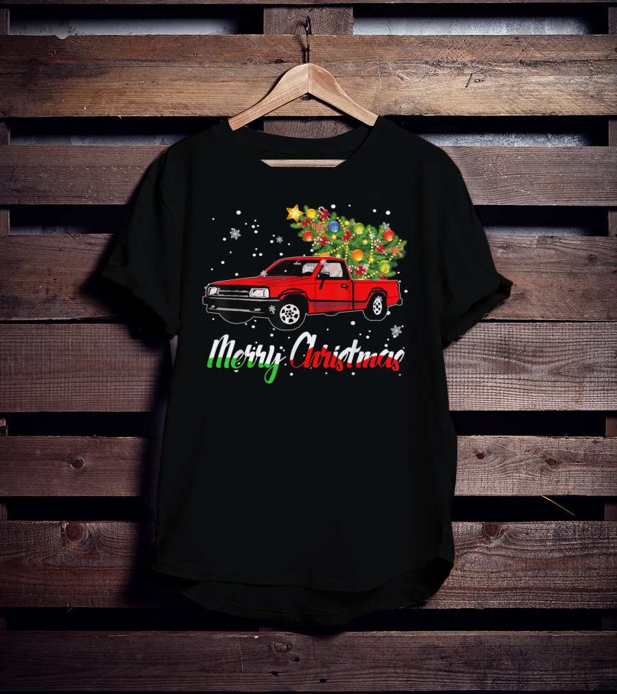 Merry Christmas Classic Old Red Truck With Christmas Tree And Snowflakes T-Shirt