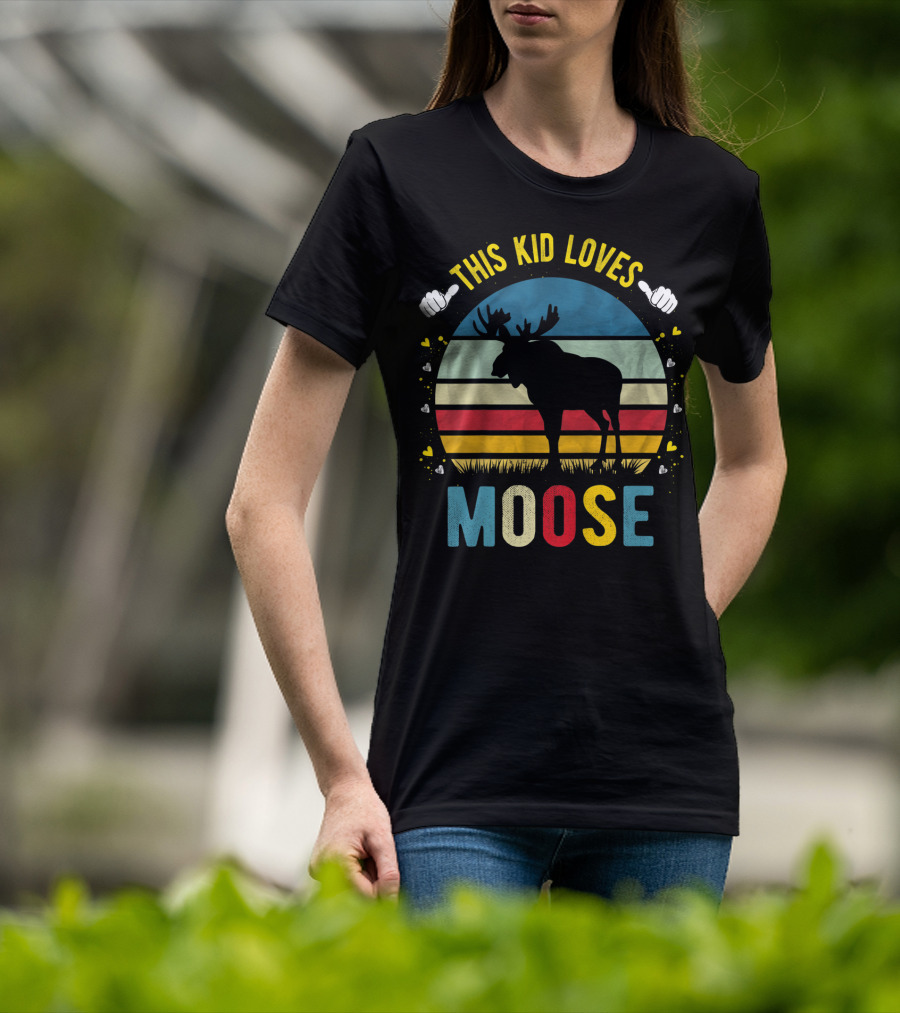 This Kid Loves Moose Retro Silhouette Boys And Girls Moose T-Shirt