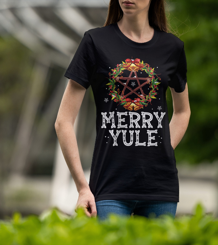Merry Yule Holly Wreath With Pentagram And Bells T-Shirt