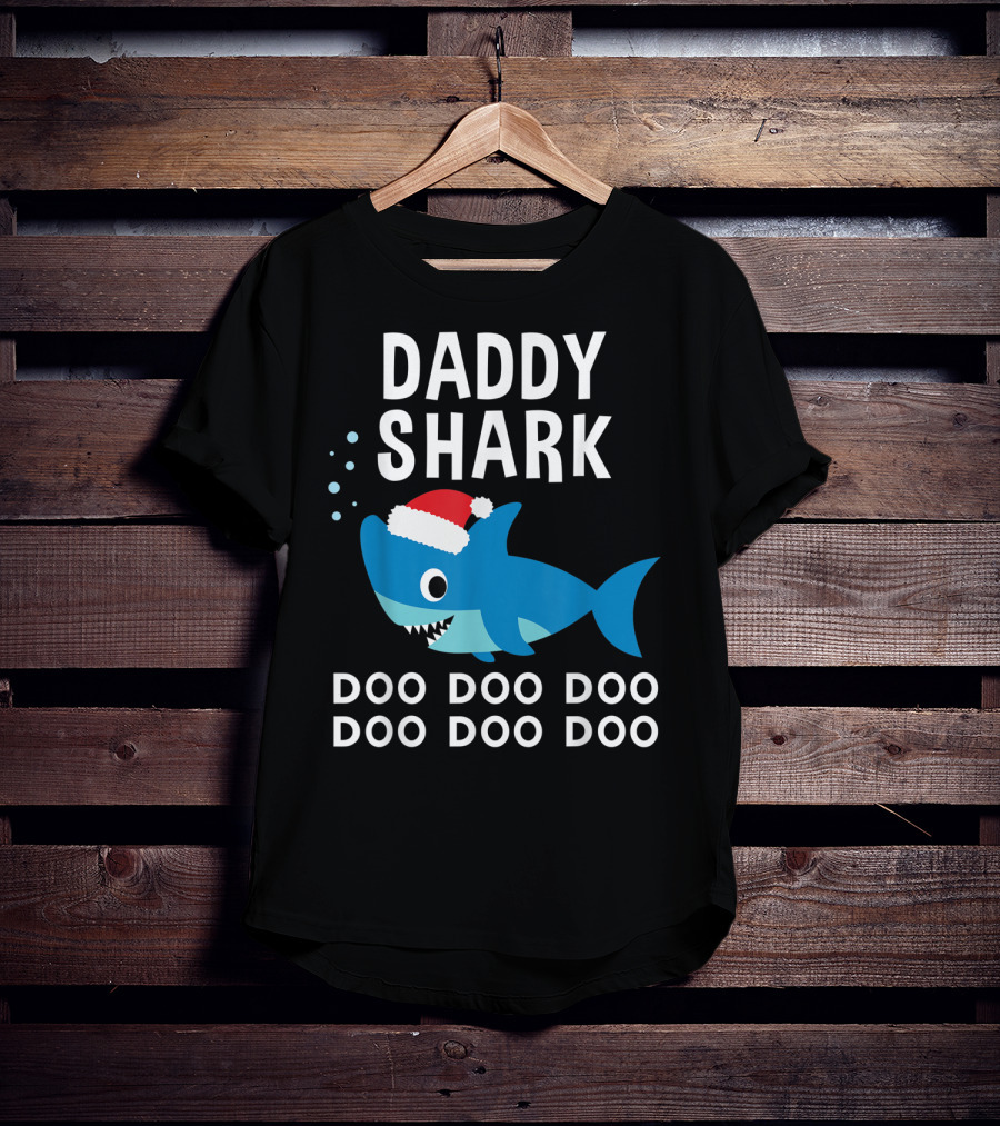 Daddy Shark Doo Doo Doo Doo Christmas T-Shirt