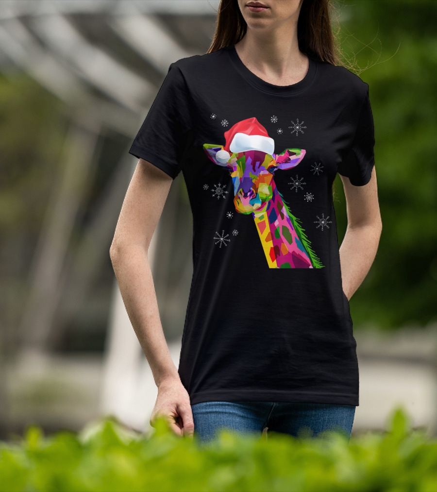 Giraffe Christmas Santa Hat Colorful Snowflakes T-Shirt