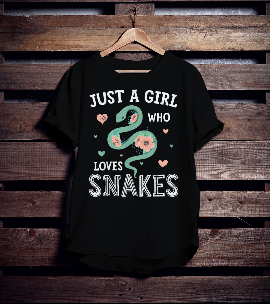 Just A Girl Who Loves Snakes With Hearts And Flowers T-Shirt