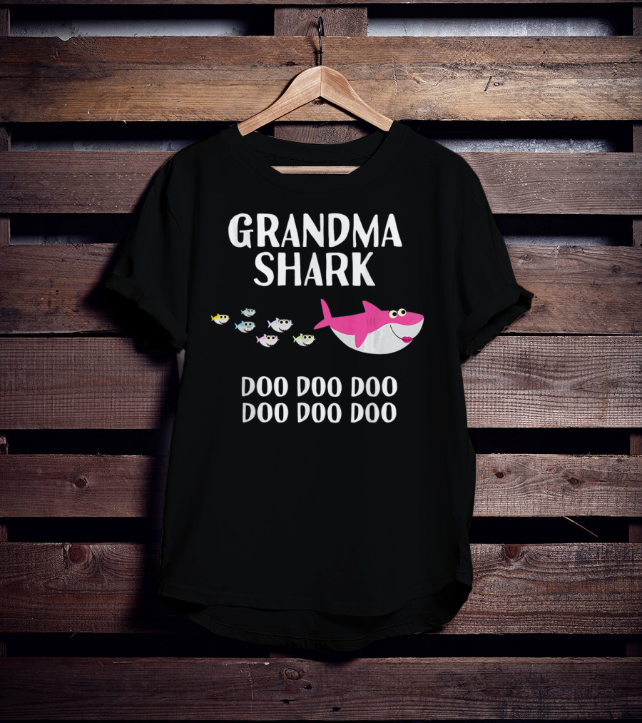 Grandma Shark Doo Doo Doo Family Matching T-Shirt