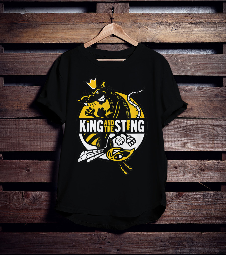 KING AND THE STING Crowned Rat And Bee Emblem T-Shirt
