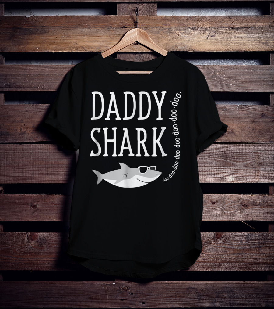 Daddy Shark Doo Doo Sunglasses T-Shirt