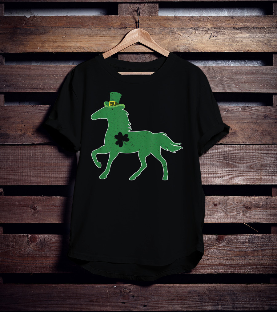 Funny Green Horse With Shamrock St Patrick's Day T-Shirt