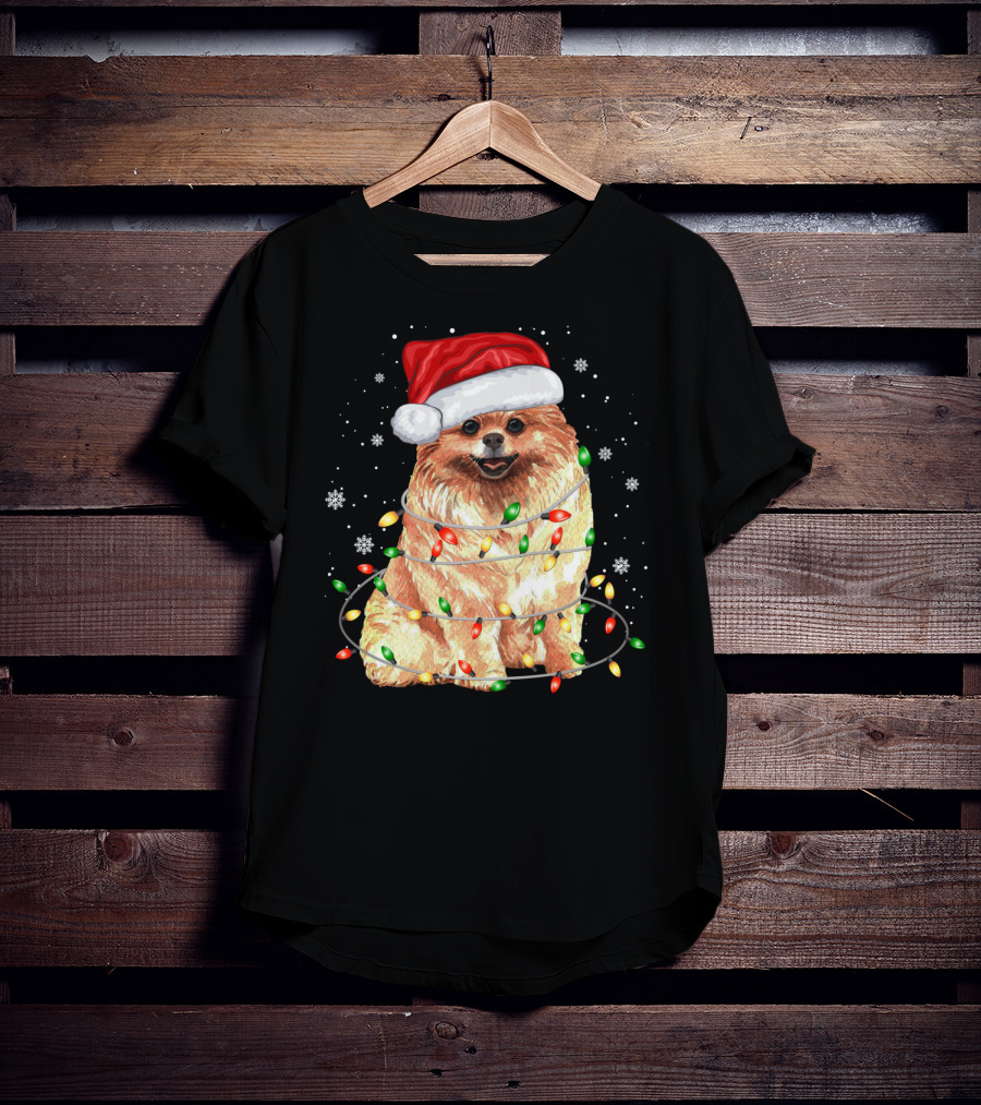 Pomeranian In Santa Hat With Christmas Lights And Snowflakes T-Shirt