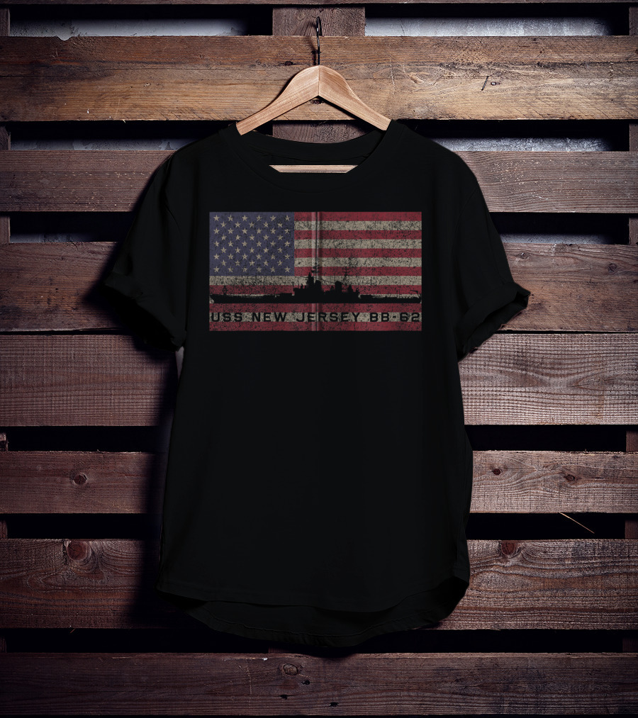 American Flag USS New Jersey BB 62 Battleship Silhouette USA T-Shirt
