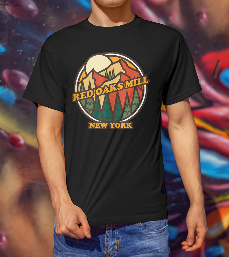 Red Oaks Mill New York Mountain Vintage Hiking T-Shirt