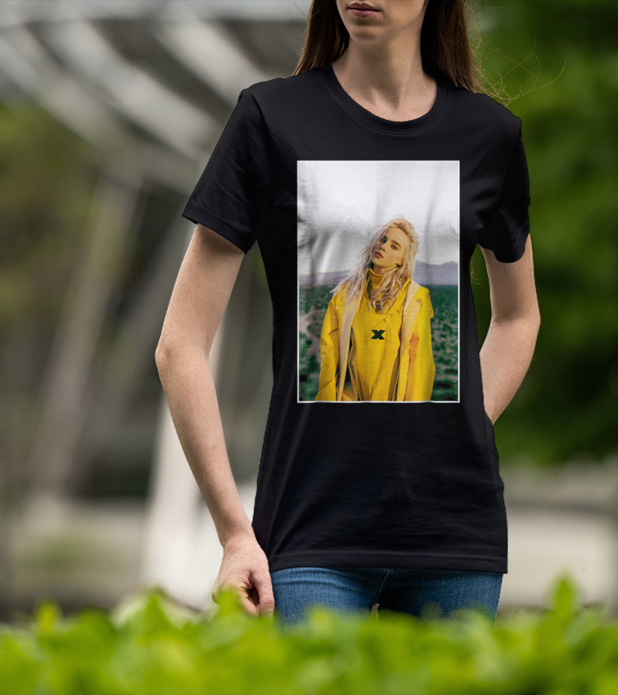 Billie Eilish Yellow Outfit Desert Photo T-Shirt