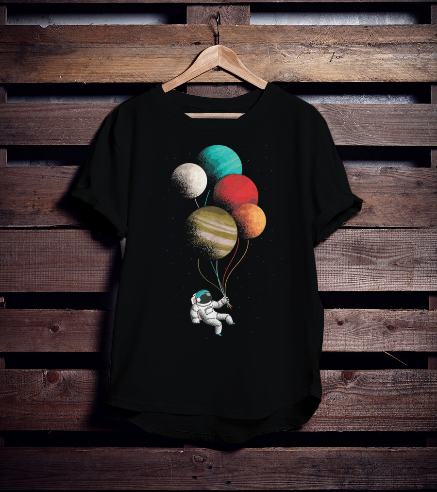 Cute Astronaut Floating With Planet Balloons In Space T-Shirt