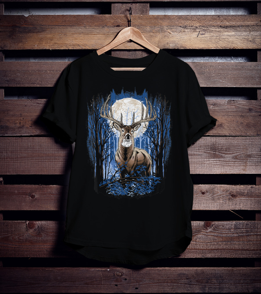 Big Whitetail Buck With Full Moon In Forest Deer For Hunters T-Shirt