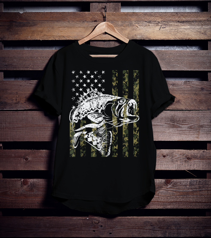 American Flag Camouflage Bass Fishing USA T-Shirt