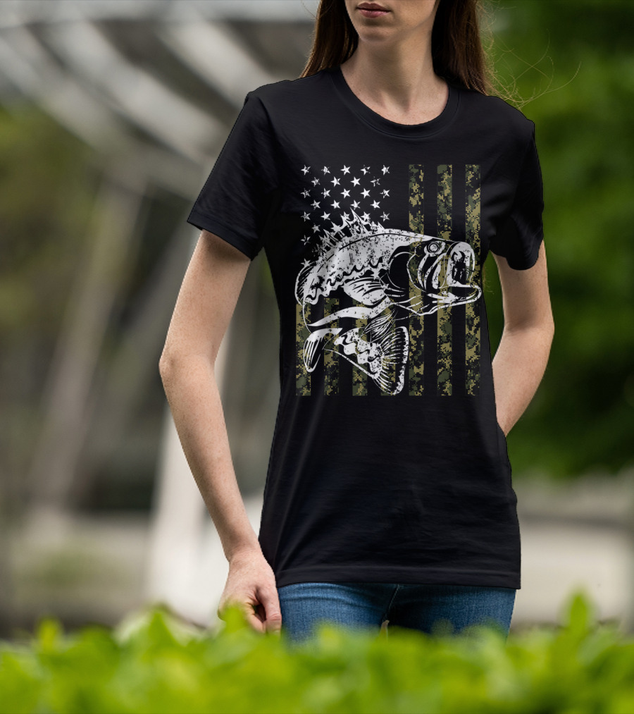 American Flag Camouflage Bass Fishing USA T-Shirt